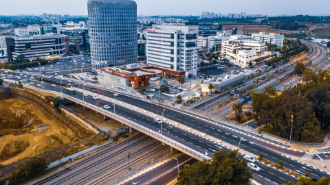 על רחובות (2).jpg